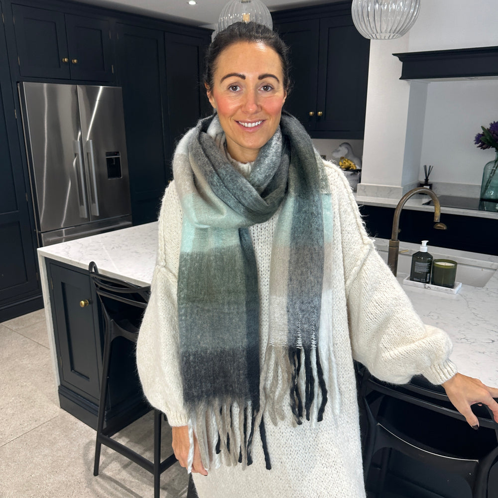 Chunky Scarf/Shawl - Blush Boutique Essex