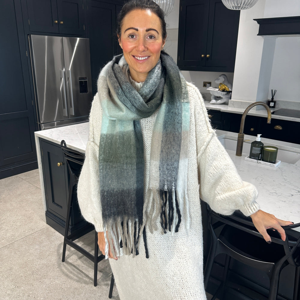 Chunky Scarf/Shawl - Blush Boutique Essex