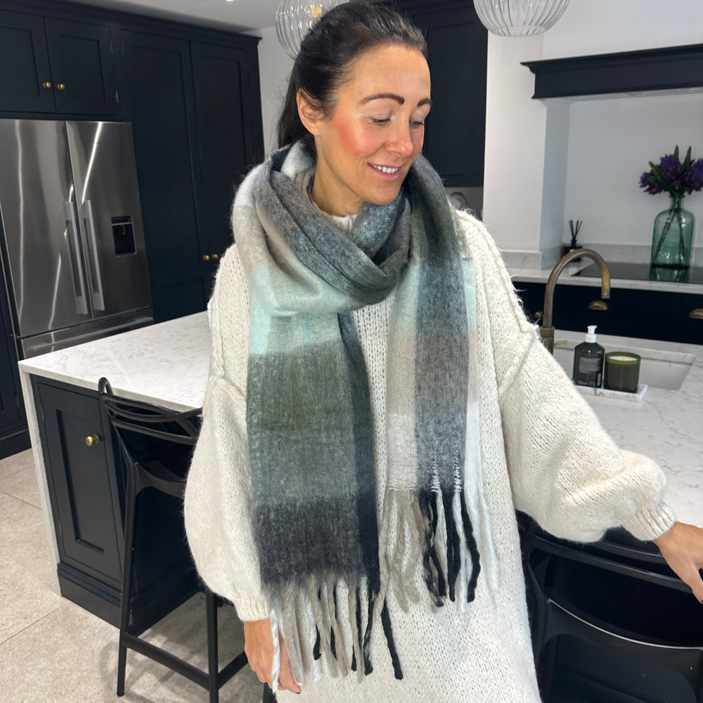 Chunky Scarf/Shawl - Blush Boutique Essex