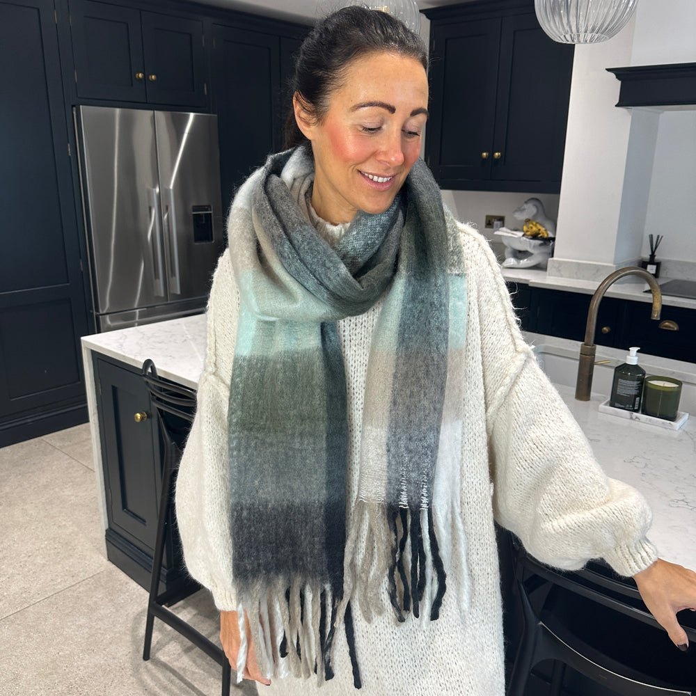 Chunky Scarf/Shawl - Blush Boutique Essex