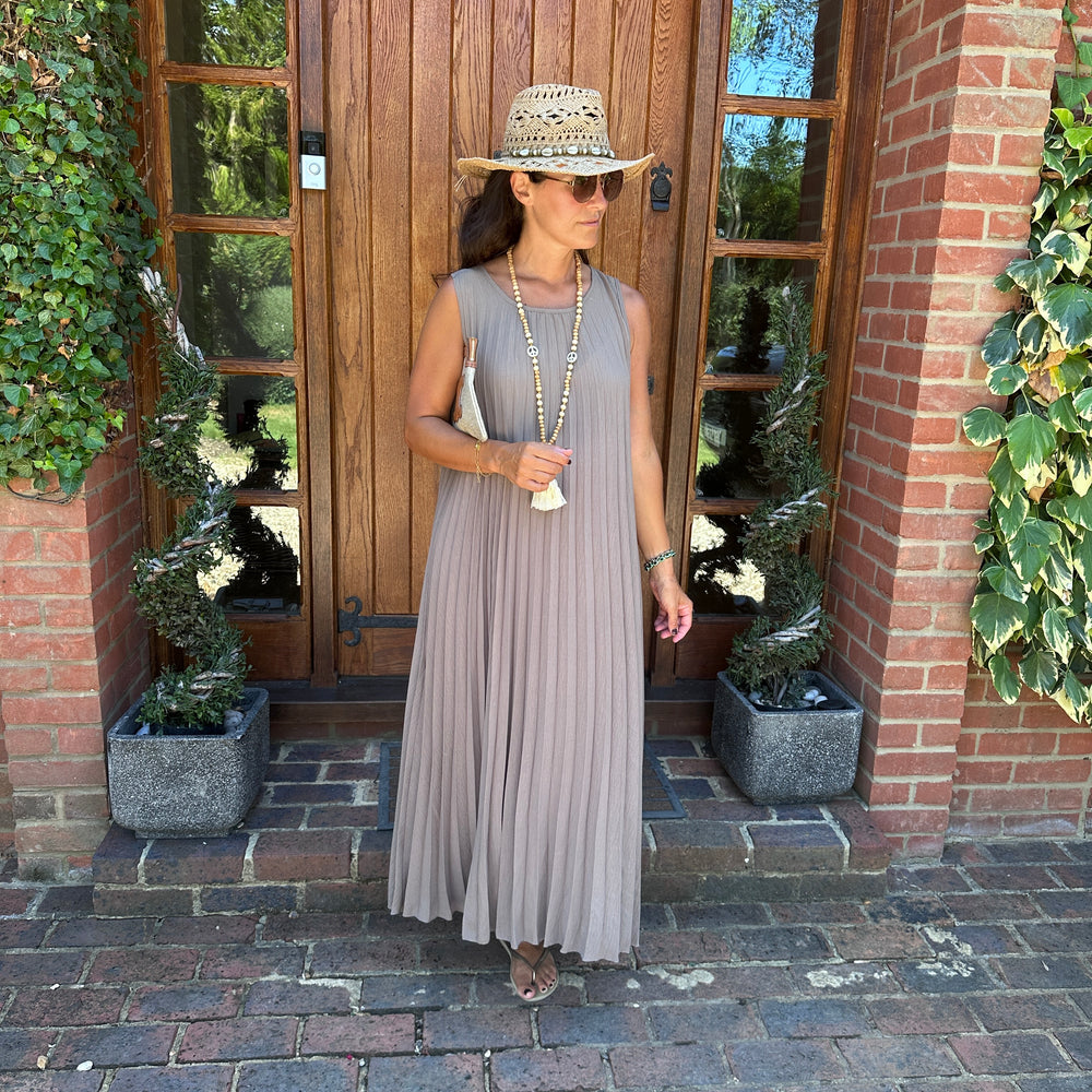 Mia Pleated Maxi