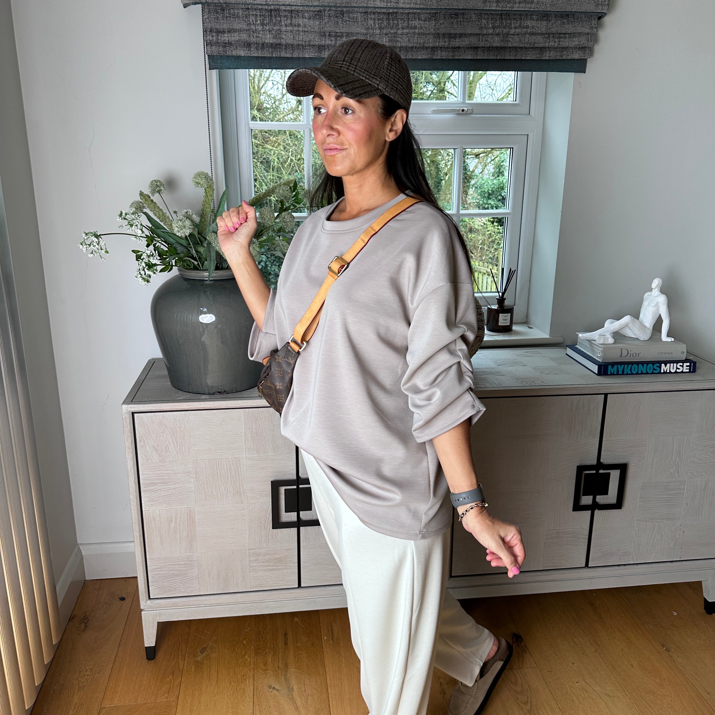 Rosa Sweatshirt - Blush Boutique Essex