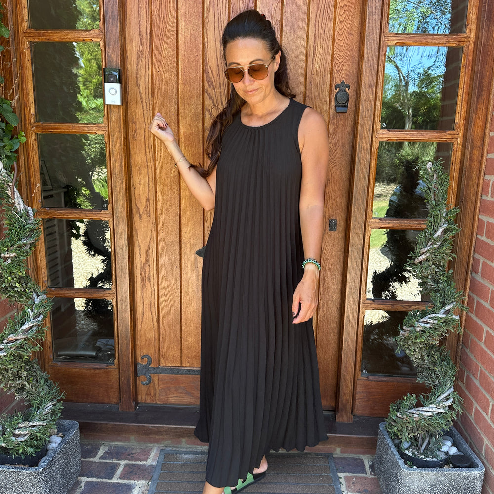 Mia Pleated Maxi