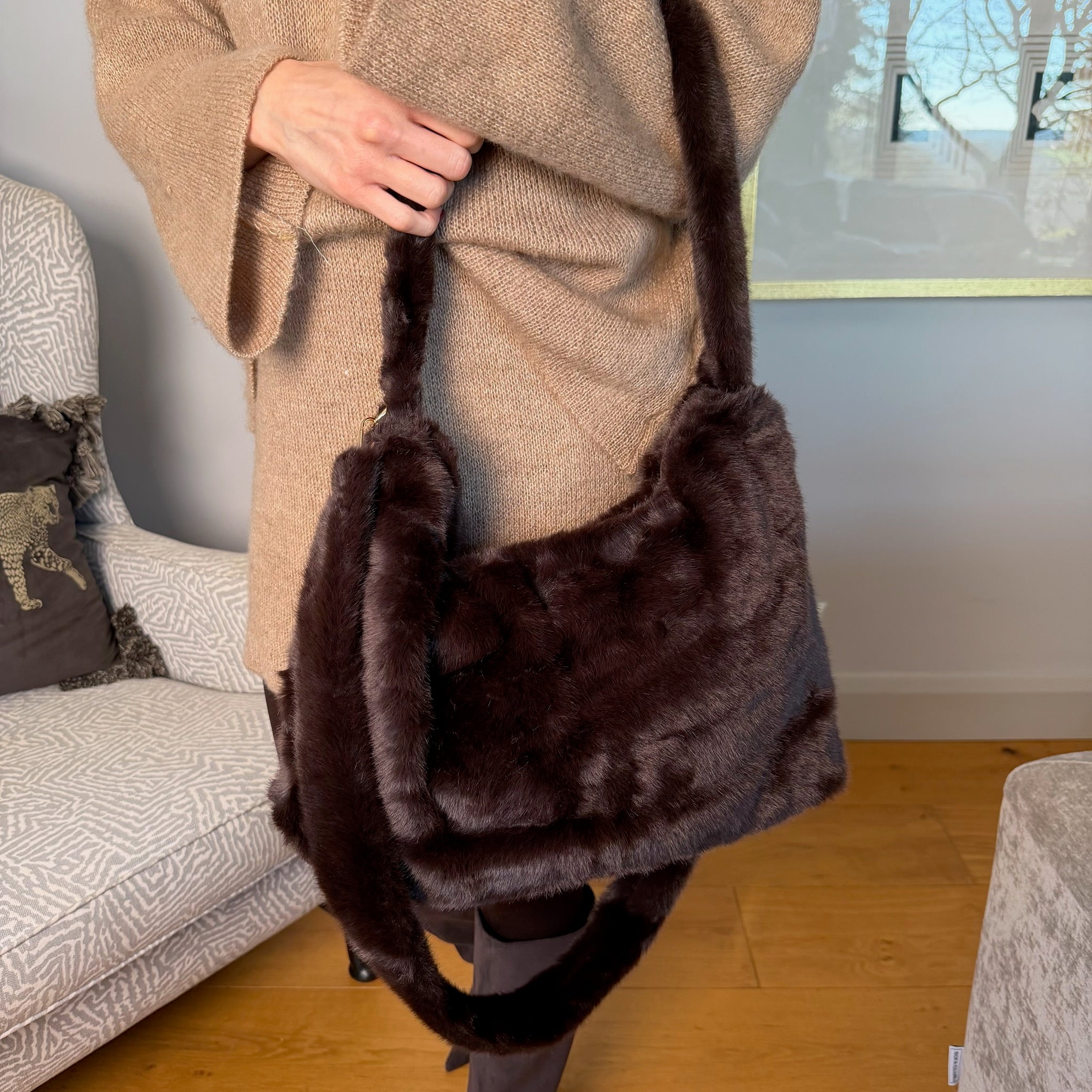 Halo Faux Fur Bag - Blush Boutique Essex